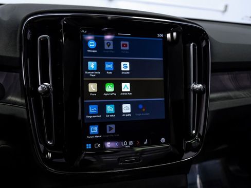 Used 2023 Volvo C40 P8 Recharge Ultimate image 30