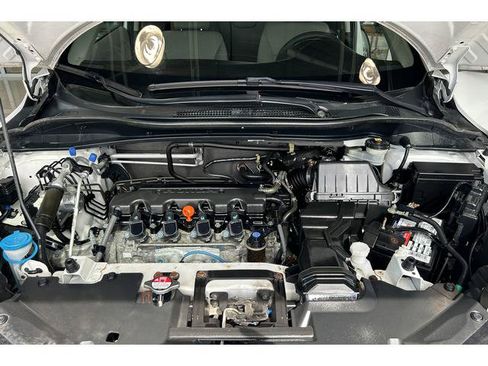 Used 2018 Honda HR-V LX image 12
