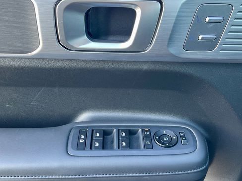 Used 2024 Hyundai Santa Fe Limited image 22