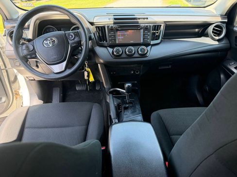 Used 2017 Toyota RAV4 LE w/ All Weather Liner Package AWD/4WD image 10