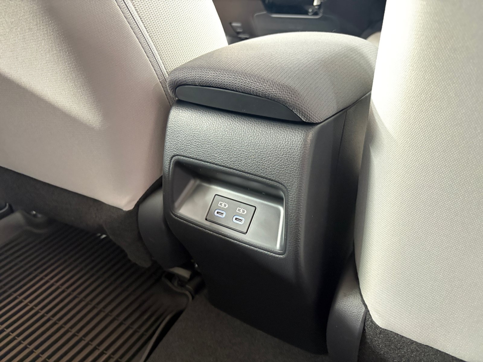 New 2027 Toyota Corolla LE FWD image 32