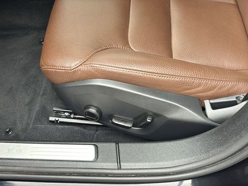 Certified 2025 Volvo V60 B5 Cross Country Plus AWD/4WD image 25