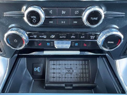 Used 2023 Ford F150 Lariat w/ Equipment Group 502A High image 30