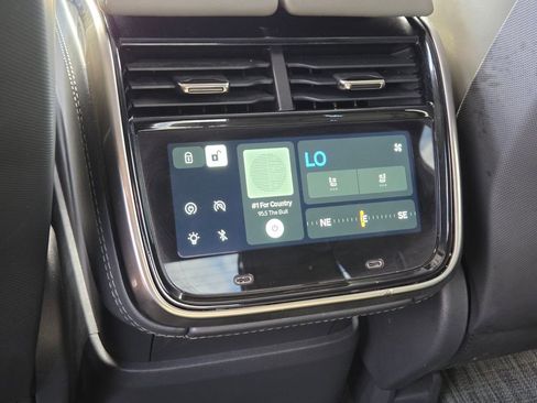 Used 2023 Rivian R1T Adventure AWD/4WD image 17