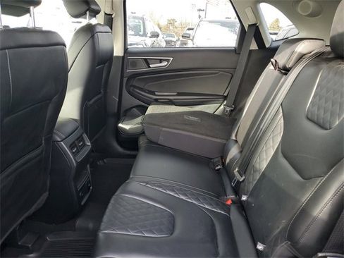 Certified 2023 Ford Edge Titanium image 22