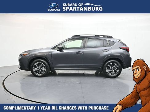 Used 2024 Subaru Crosstrek 2.0i Premium w/ Crosstrek Mirror Package AWD/4WD image 4