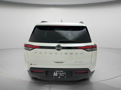 Used 2024 Nissan Pathfinder SV AWD/4WD image 7