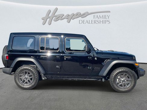 Used 2026 Jeep Wrangler Unlimited Sport AWD/4WD image 2