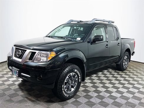 Used 2020 Nissan Frontier PRO-4X image 4