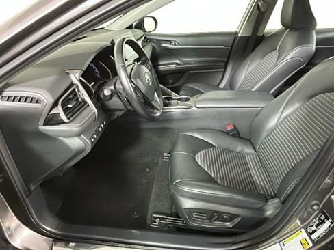 Used 2024 Toyota Camry SE FWD image 12