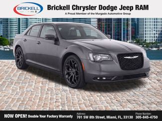 Used 2019 Chrysler 300 S w/ 300S Premium Group 2 RWD video 2