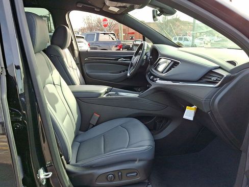 Certified 2024 Buick Enclave Essence image 27