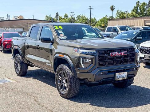 Used 2024 GMC Canyon Elevation w/ Elevation Premium Package RWD image 5