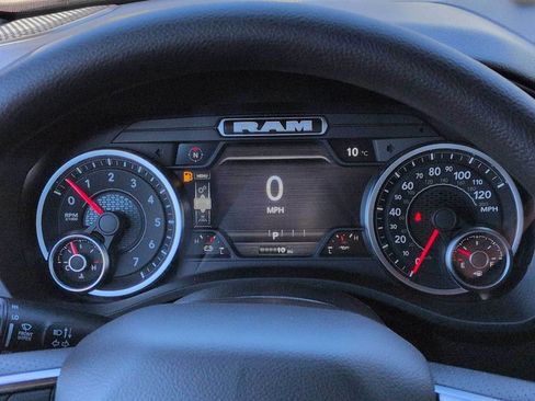 New 2026 RAM 1500 Express AWD/4WD image 15