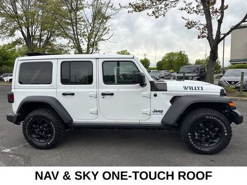 Used 2023 Jeep Wrangler Unlimited w/ Sun & Screen Package AWD/4WD image 19