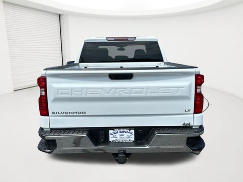 Used 2022 Chevrolet Silverado 1500 LT AWD/4WD image 6
