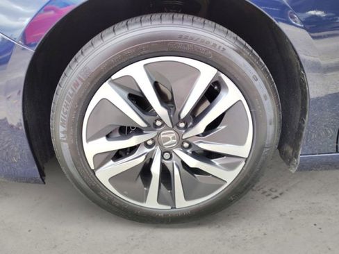 Used 2019 Honda Accord Touring image 10