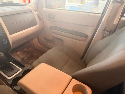 Used 2010 Ford Escape XLS FWD image 18