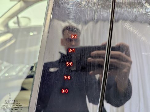 Used 2023 Lincoln Nautilus AWD w/ Premium Package image 13