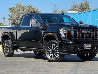 New 2026 GMC Sierra 2500 Denali Ultimate w/ LPO, Black Badging Package