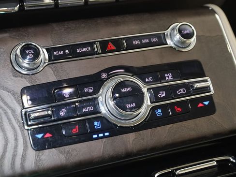 Used 2020 Lincoln Aviator Reserve w/ Equipment Group 202A AWD/4WD image 32