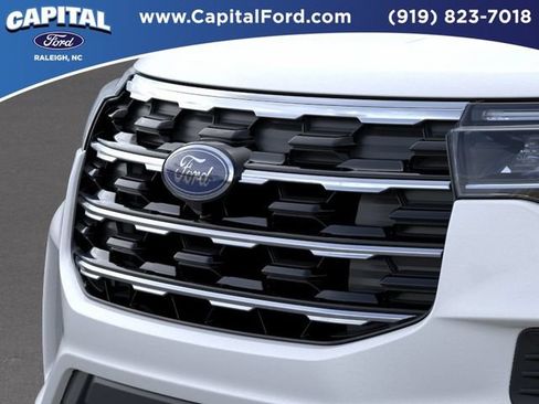 New 2026 Ford Explorer Active RWD image 17