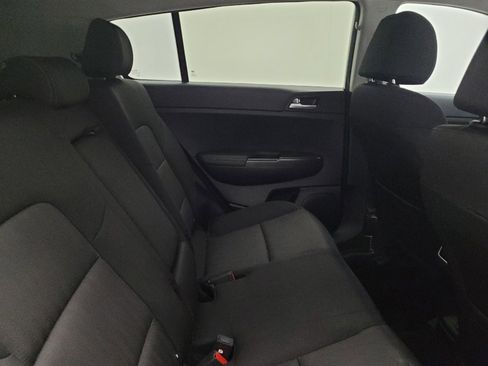 Used 2022 Kia Sportage LX image 19