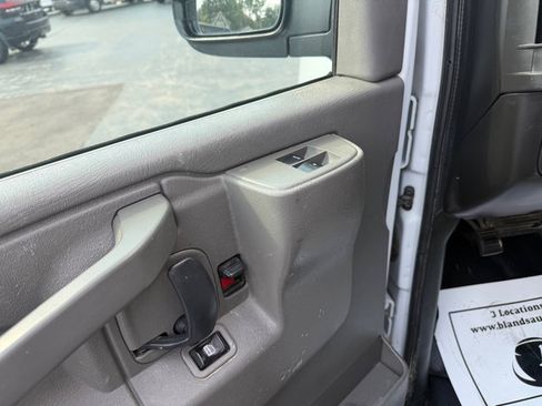 Used 2020 Chevrolet Express 2500 w/ Communications Package RWD image 9