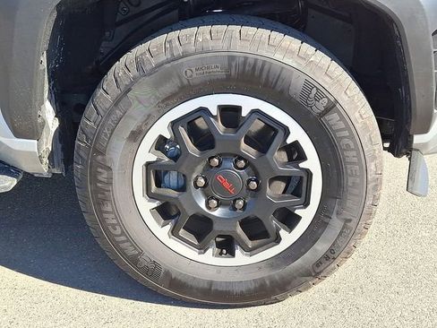 Used 2025 Toyota 4Runner TRD Off-Road AWD/4WD image 10