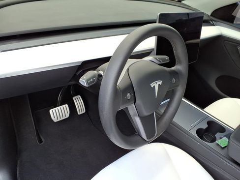 Used 2025 Tesla Model Y Performance AWD/4WD image 24