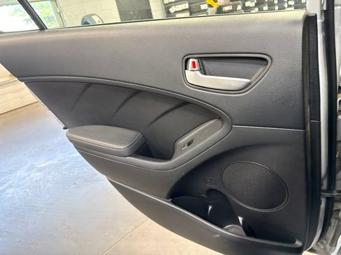 Used 2018 Kia Forte LX w/ LX Popular Package FWD image 10