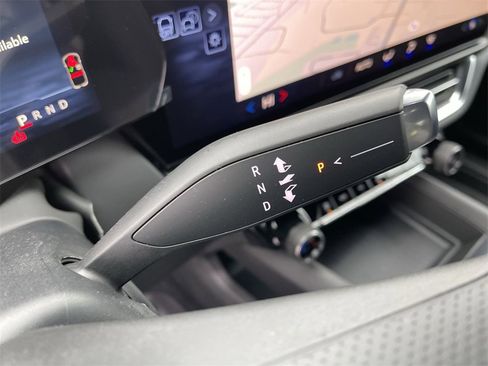 New 2026 Chevrolet Equinox EV LT image 20