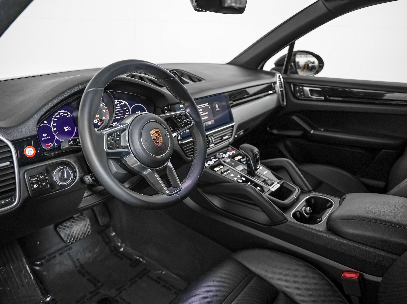 Certified 2023 Porsche Cayenne AWD/4WD image 4