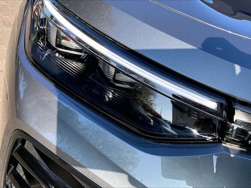 New 2026 Volkswagen Tiguan SE R-Line FWD image 13