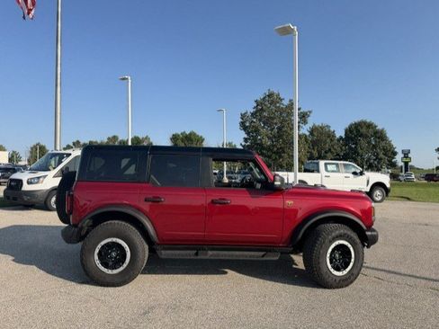 Used 2025 Ford Bronco Badlands AWD/4WD image 10