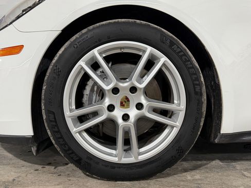 Used 2018 Porsche Panamera 4 AWD/4WD image 10