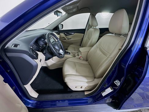 Used 2018 Nissan Rogue SV image 13