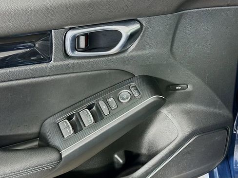 Certified 2025 Honda Civic Sport Touring image 23
