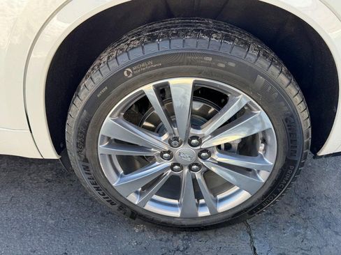 Used 2023 Cadillac XT6 Premium Luxury w/ Technology Package image 5