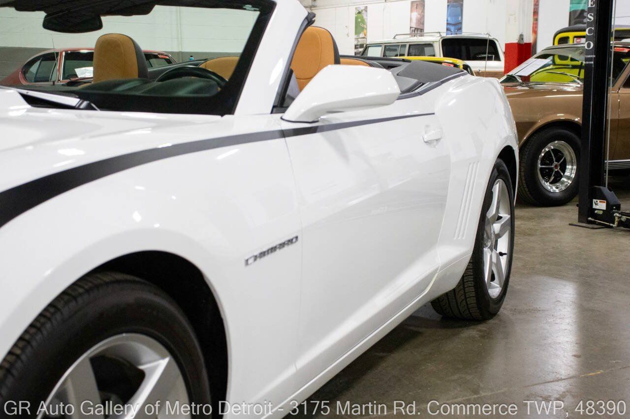 Used 2013 Chevrolet Camaro LT RWD image 22