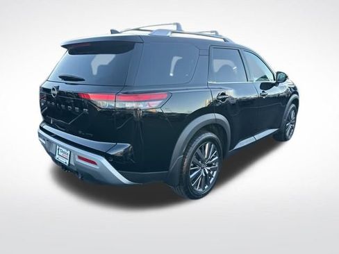 Used 2024 Nissan Pathfinder SL w/ SL Premium Package image 6