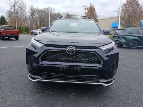 New 2025 Toyota RAV4 SE image 13
