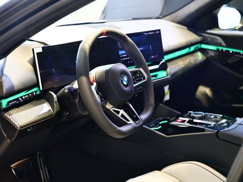 New 2027 BMW M5 w/ Executive Package AWD/4WD image 19