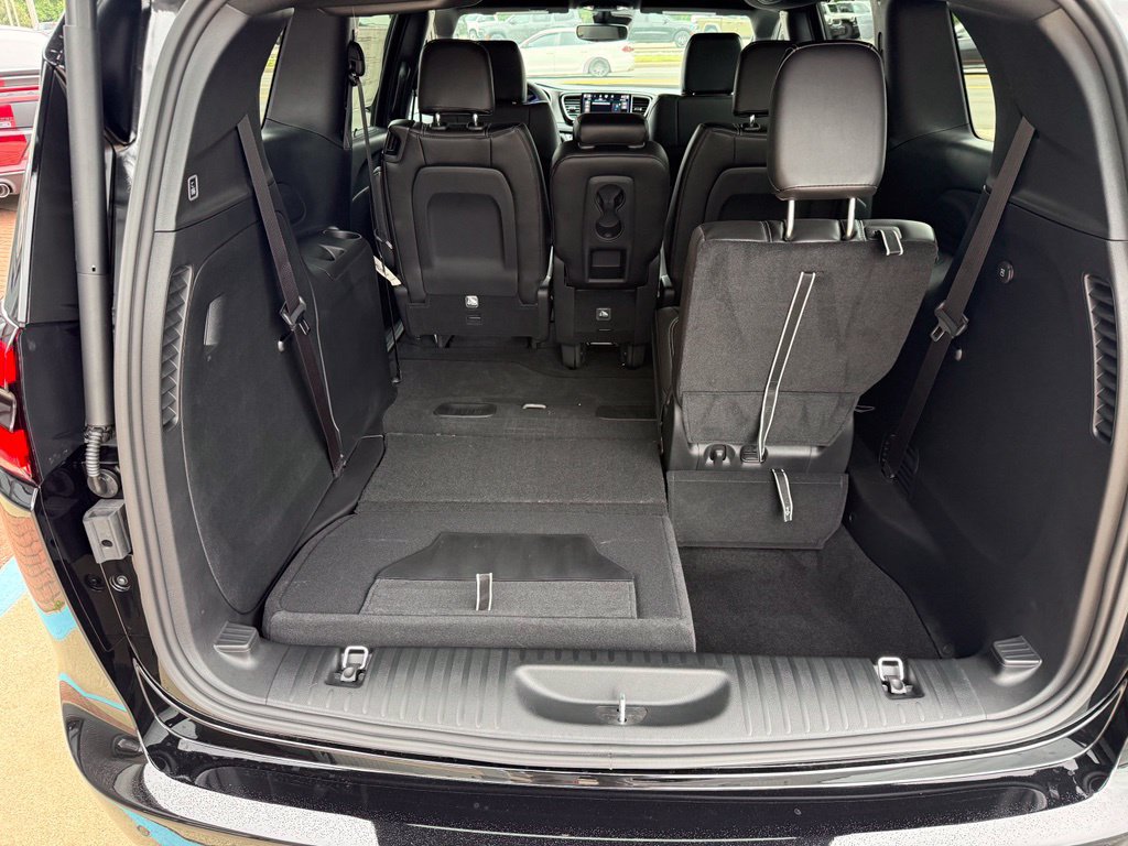 New 2027 Chrysler Pacifica Select FWD image 13