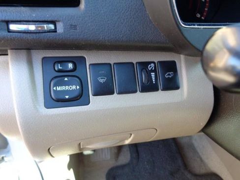 Used 2009 Toyota Highlander Limited FWD image 11