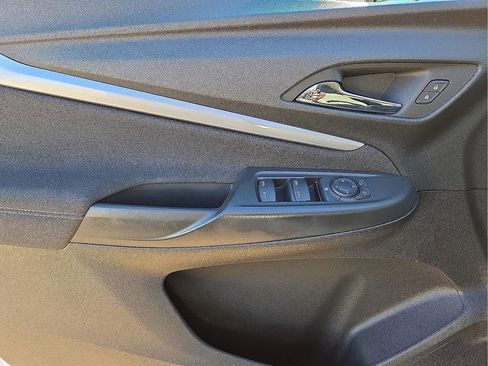 Used 2023 Chevrolet Bolt EUV LT w/ Driver Confidence Package image 21