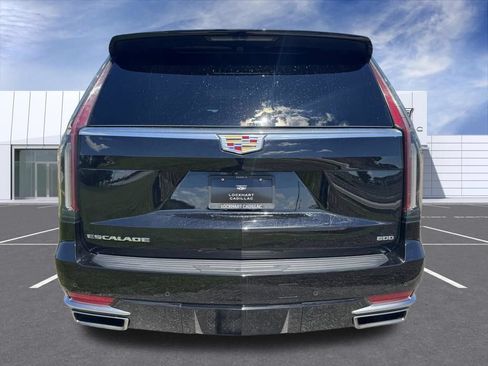 Certified 2024 Cadillac Escalade Premium Luxury w/ Performance Package AWD/4WD image 11