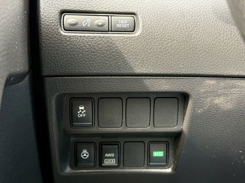 Used 2017 Nissan Rogue Sport SV w/ SV All-Weather Package image 31