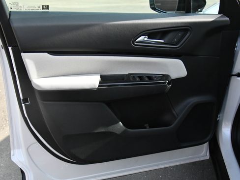 Used 2024 Honda Prologue EX image 14