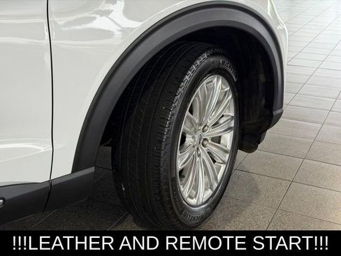 Used 2020 Ford Explorer XLT w/ Equipment Group 202A AWD/4WD image 12